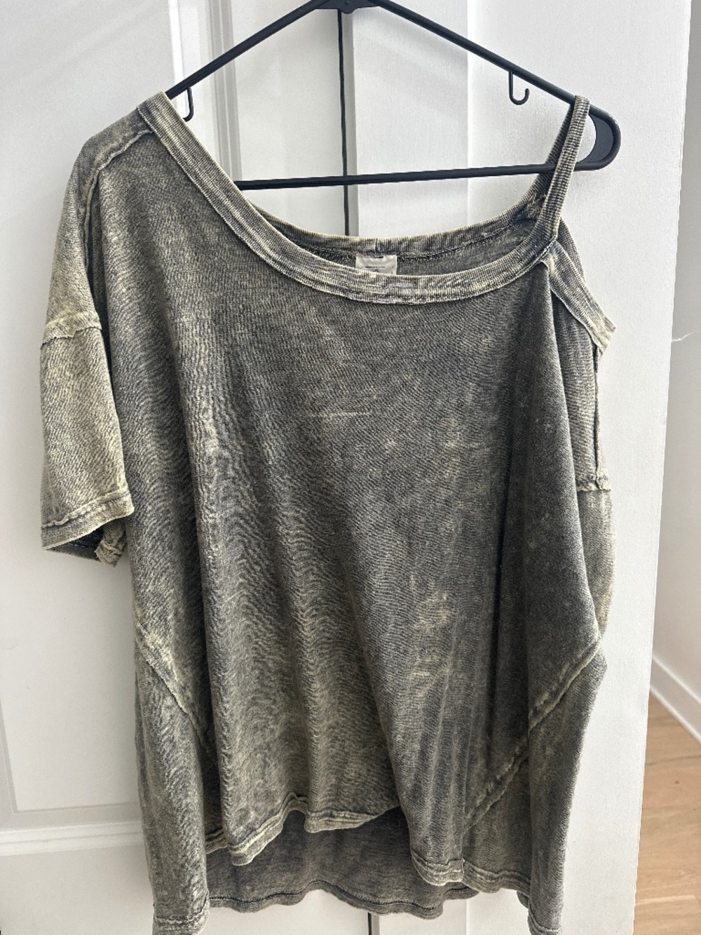 Size SWe the free off the shoulder shirt